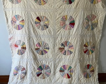 Vintage 1940s 1950s Dresden Plate Quilt as is cutter