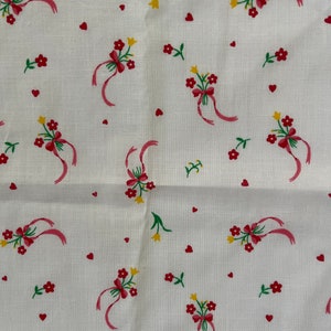 Vintage 1950s Small Bouquets of Flowers Fabric