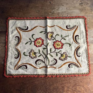 Vintage 1960s 1970s Linen Floral Embroidered and Crochet Pillow Cover