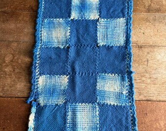 Vintage 1940s Hand Knit Baby Doll Crib Blanket