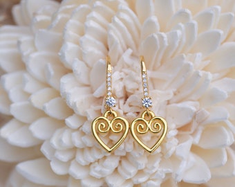 Mini orecchini pendenti Hmong placcati in oro 18 carati con strass