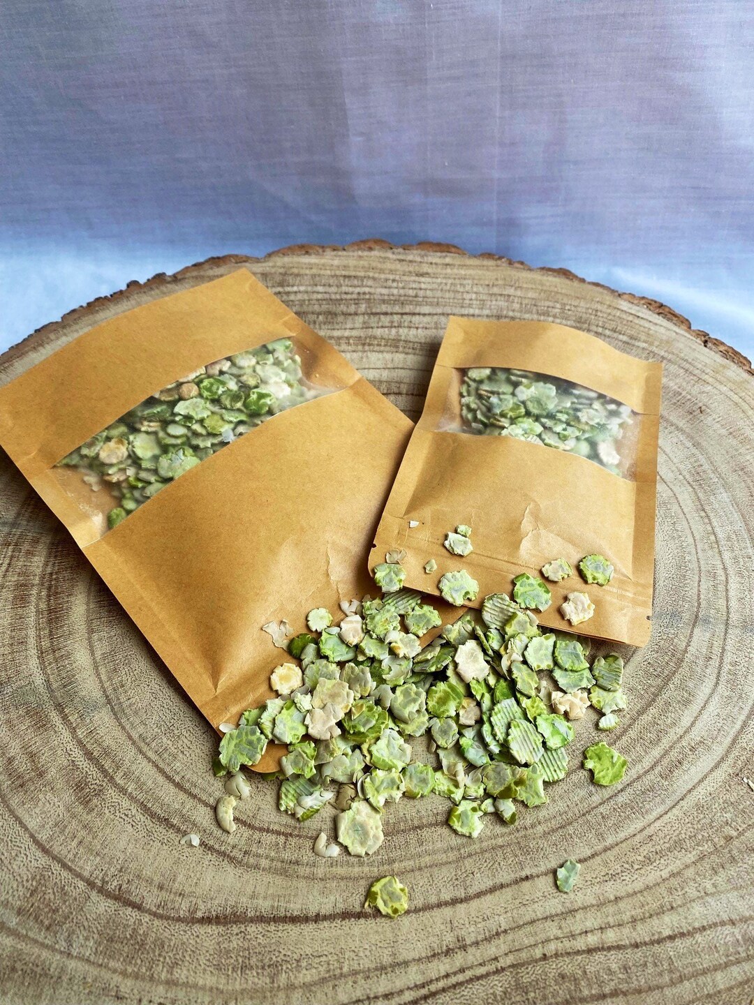 Healthy Organic Pea Flakes Treats Hamsters Guinea Pig Rabbit Treats