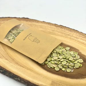 Healthy Organic Pea Flakes Treats Hamsters Guinea Pig Rabbit Treats image 1