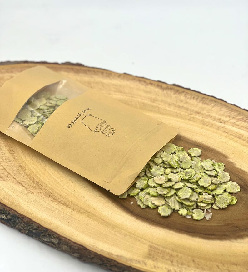 Healthy Organic Pea Flakes Treats Hamsters Guinea Pig Rabbit Treats image 1