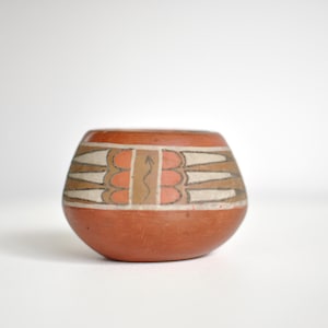 Exceptional 1930s- 1940s Polychrome Offering Bowl by Lela Naranjo Gutierrez (1895-1966) of Santa Clara Pueblo New Mexico