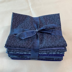 10pc fat quarter Bundle. Cowgirl Shades of Denim.