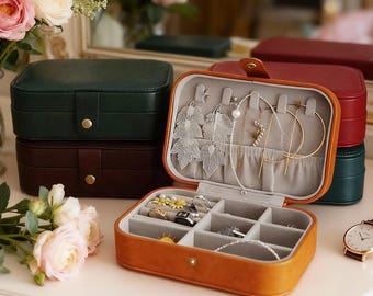 Custom Handmade Leather jewellery Box, Travel Jewelry Box, Birthday Gift, Bridal Party Gifts, Bridesmaid Gifts, Gift for her, Christmas Gift