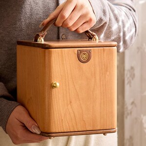 Caja de joyería grabada personalizada, caja de joyería de madera portátil personalizada, organizador de joyas, pulseras de anillo, aretes de botón, almacenamiento de collares