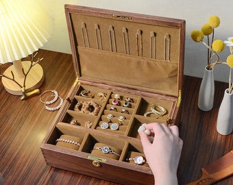 Caja de joyería grande personalizada de nogal, organizador de joyas, almacenamiento de anillos, pulseras, pendientes y collares, regalo para mamá