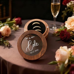 Individuell gestaltete Eheringbox, personalisierte Holzringbox für die Hochzeitszeremonie, Ringbox für die Hochzeit, Holzringbox Bild 4