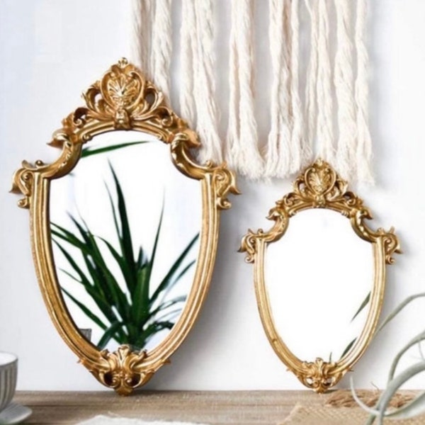 Vintage Style Wall Mirror (Gold)