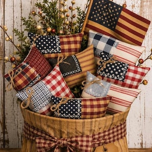 Farmhouse Home Decor Mini ONE Flag Stuffed Fabric Pillow Tucks Tier Tray Kitchen Dough Bowl Filler Country Decorations 4th July Patriotic