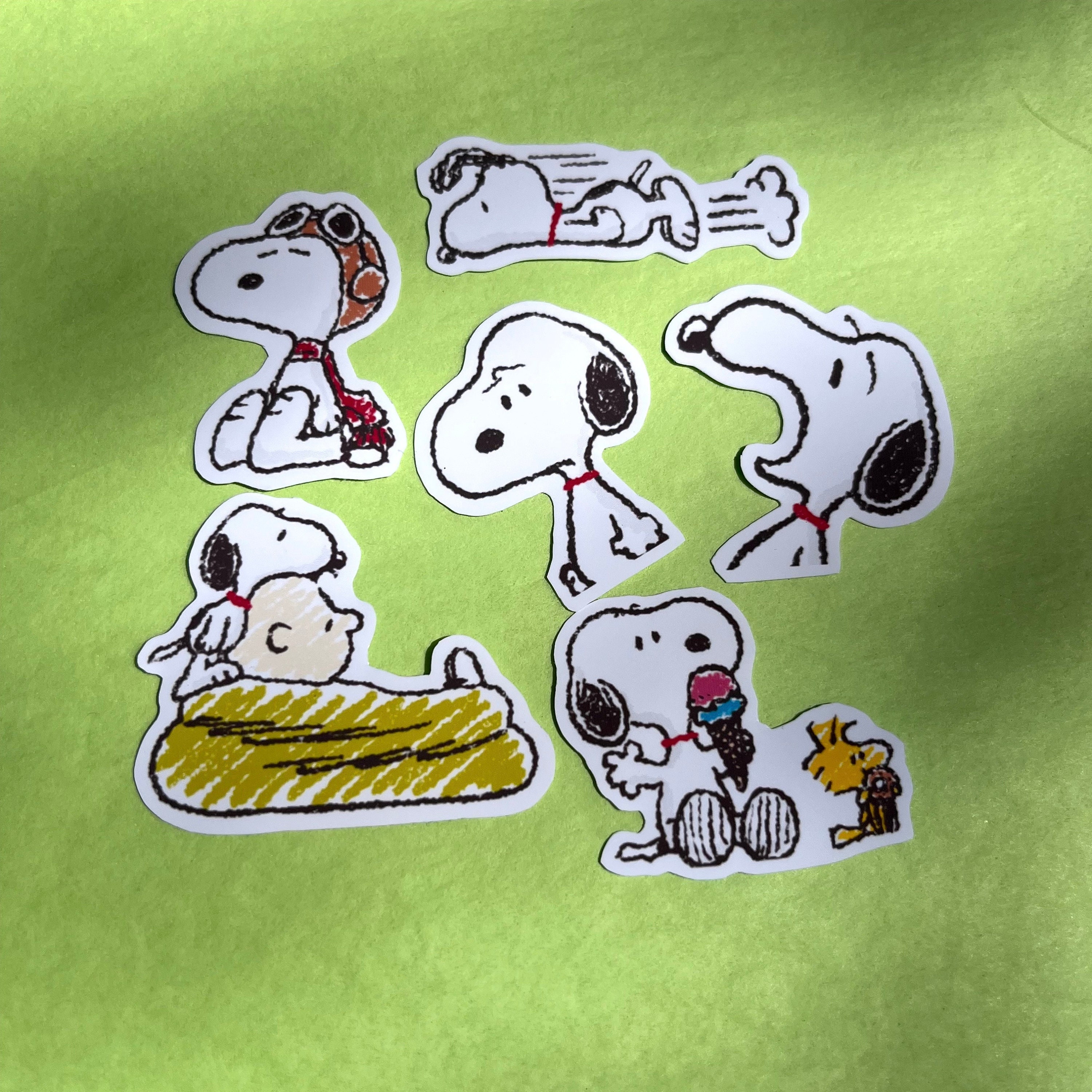 Artstickers Autoaufkleber in Form von Snoopy, 20 cm, für Auto-Liebhaber,  Goldfarben, Snoopy-Aufkleber, Herzform, Geschenk, Spilart, Marke Regsitrada