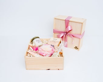 Hello Barbie Gift Box for Her, Spa Gift Box for Her, Luxury Gift Box with handmade flower soap
