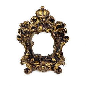 Antiker geschnitzter Spiegel, viktorianischer verzierter Spiegel, 1900er Gold geschnitzter Holzspiegel, 20 Jahrhundert Spiegel mit Ständer