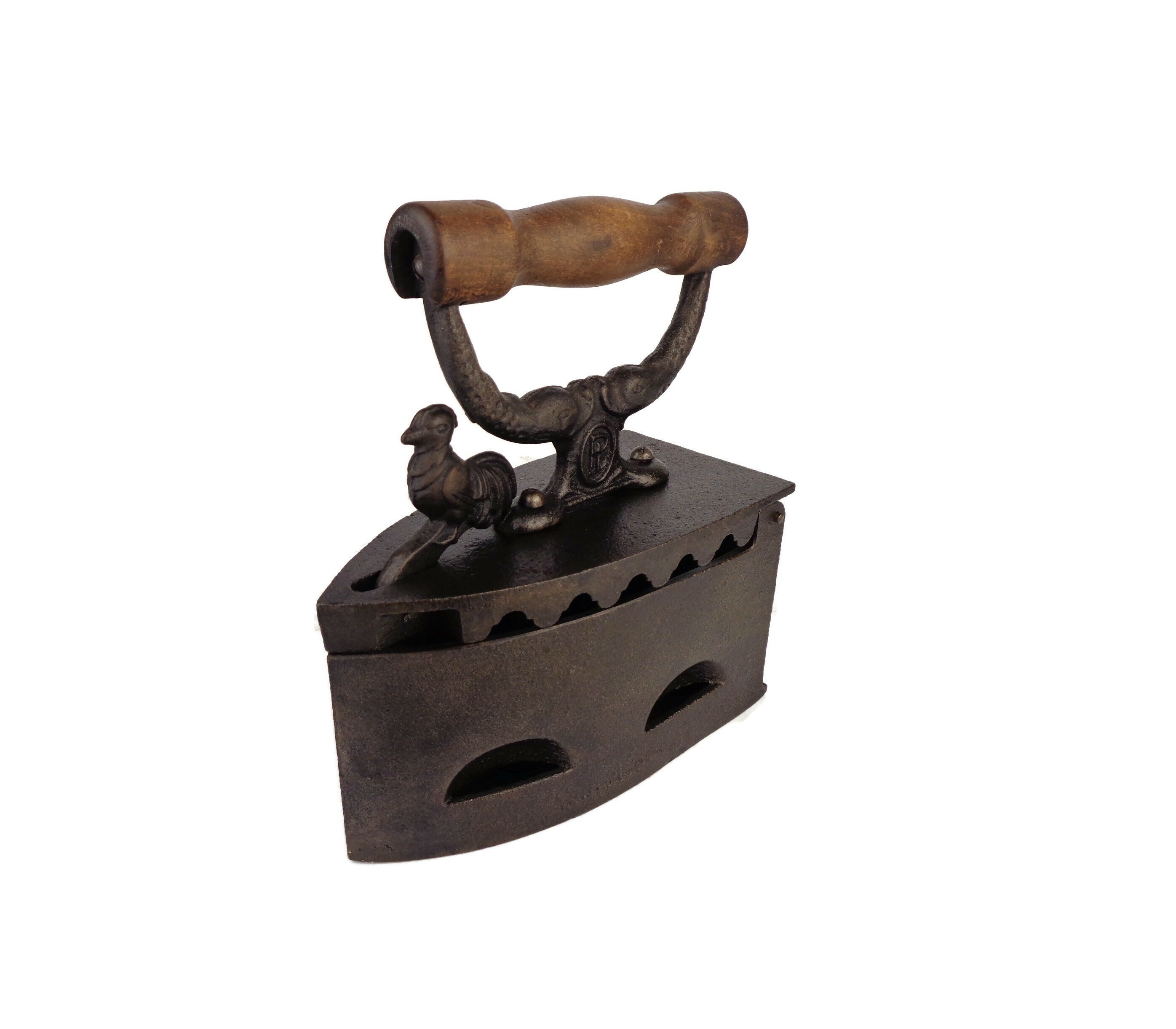 古い金属製アイロン 煙突付き 古い金属製アイロン 煙突付き No.20「昔のアイロン」(歴史民俗資料館