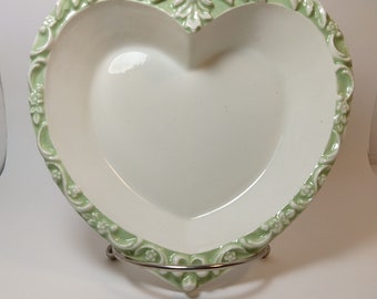 Ceramic heart, heart trinket dish, Baroque-style candy dish, gift for mom, gift for friend, anniversary gift