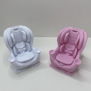 Mini Dollhouse Baby Car Seat – 1:12 Scale | Realistic Infant Carrier for Miniature Scenes - V4