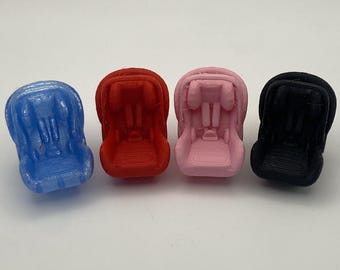 Baby Car Seat Minis – 1:16 Scale | Realistic Infant Carrier for Miniature Scenes