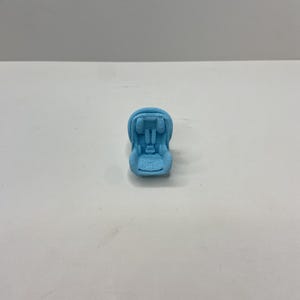 Baby Car Seat Minis – 1:48 Scale | Realistic Infant Carrier for Miniature Scenes