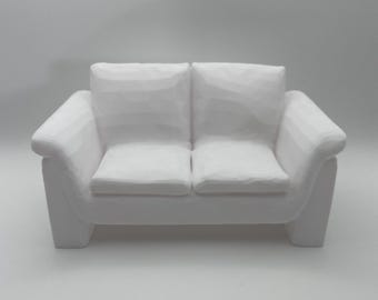 Luxury Dollhouse Spa Two-Seater – 1:12 Scale