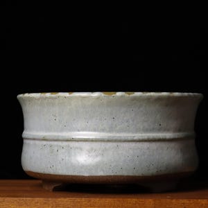 Round bonsai pot ( 8 1/4")