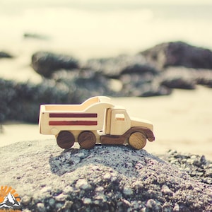 Wooden dump truck for kids, wooden toys for toddler, birthday gift, toys for boys
