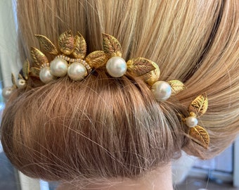 Ivory pearl hair comb or pin with gold leaves and tiny beaded detail — elegant handmade accessories for bride or bridesmaid