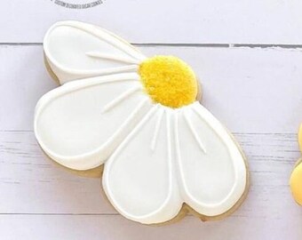 Half Daisy Cookie Cutter 4"