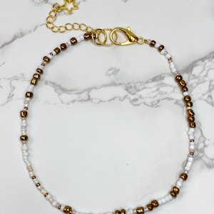 Cinnamon Roll Necklace | Neutral Seed Bead Necklace | Valentine’s Day Choker | Trendy Y2K Necklace | Minimalist Beaded Necklace