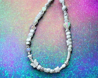 Mismatched Y2K White Necklace | Blanco Necklace | White Mismatched Choker