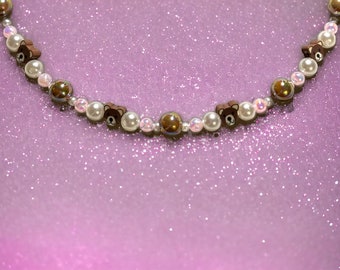 SÜßER TEDDIE! Braune Teddybären aus Polymer Clay - Elfenbeinperlen - Rosa irisierende Perlenmix-Halskette!