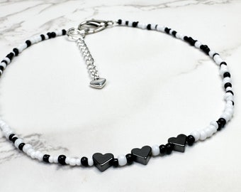 Schwarze und weiße Halskette | Yin Yang Farben Seed Bead Halskette | Y2K Halsband | Trendy Y2K Halskette | Minimalistische Perlenkette