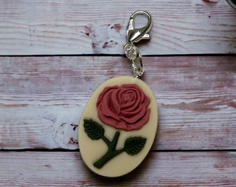 Blush Rose Broche Cameo Charm / 1 PC Resina Acrílico / Colgante de Rosa / Cabujón