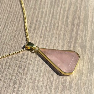 gold plated rose quartz pendant, gold chain, triangle rose quartz, crystal gemstone, necklace, crystal stone, hippie, boho, free shipping