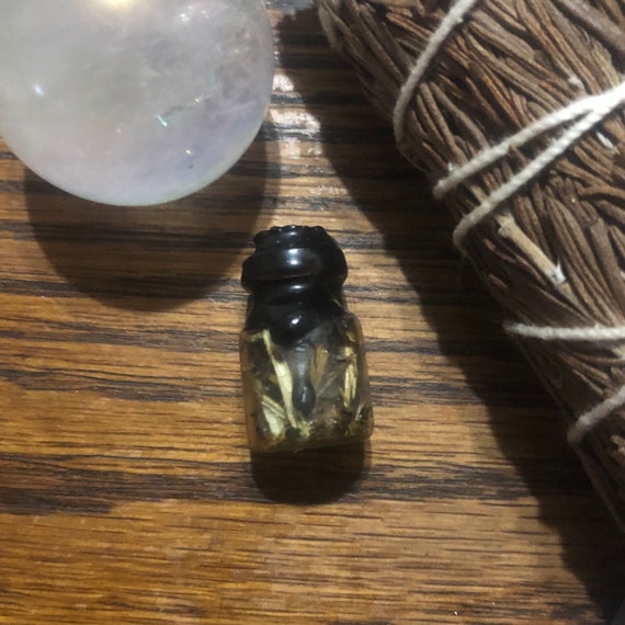 Travel protection spell jar to prevent accidents and to be invisible by police and not get pulled over