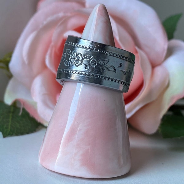 Stainless silver flower spoon ring, eco-friendly jewelry, upcycled ring, fast shipping gift, spoon jewelry, nature ring, boho ring