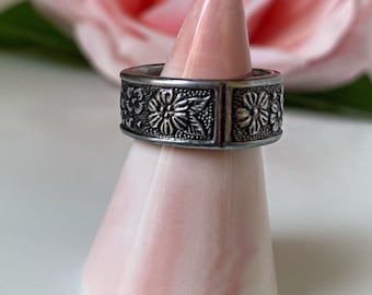 Stainless Steel Floral Spoon Ring, Upcycled Eco-Friendly Jewelry