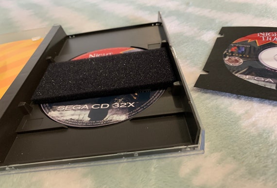 the GazettE インディーズCD3枚 SCREWサイン付きCD2枚セット A14cD0WiA9L.jpg