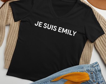 I am Emily (in French - white letters) - Women’s Relaxed V-neck T-shirt