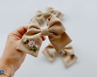 Linen Hair Bows, Floral Hair Bow, Neutral Hair Bow, Toddler Hair Clip, Baby Hair Bows, Girls Hair Clip, Embroidered Hair Bow, Baby Hair Clip