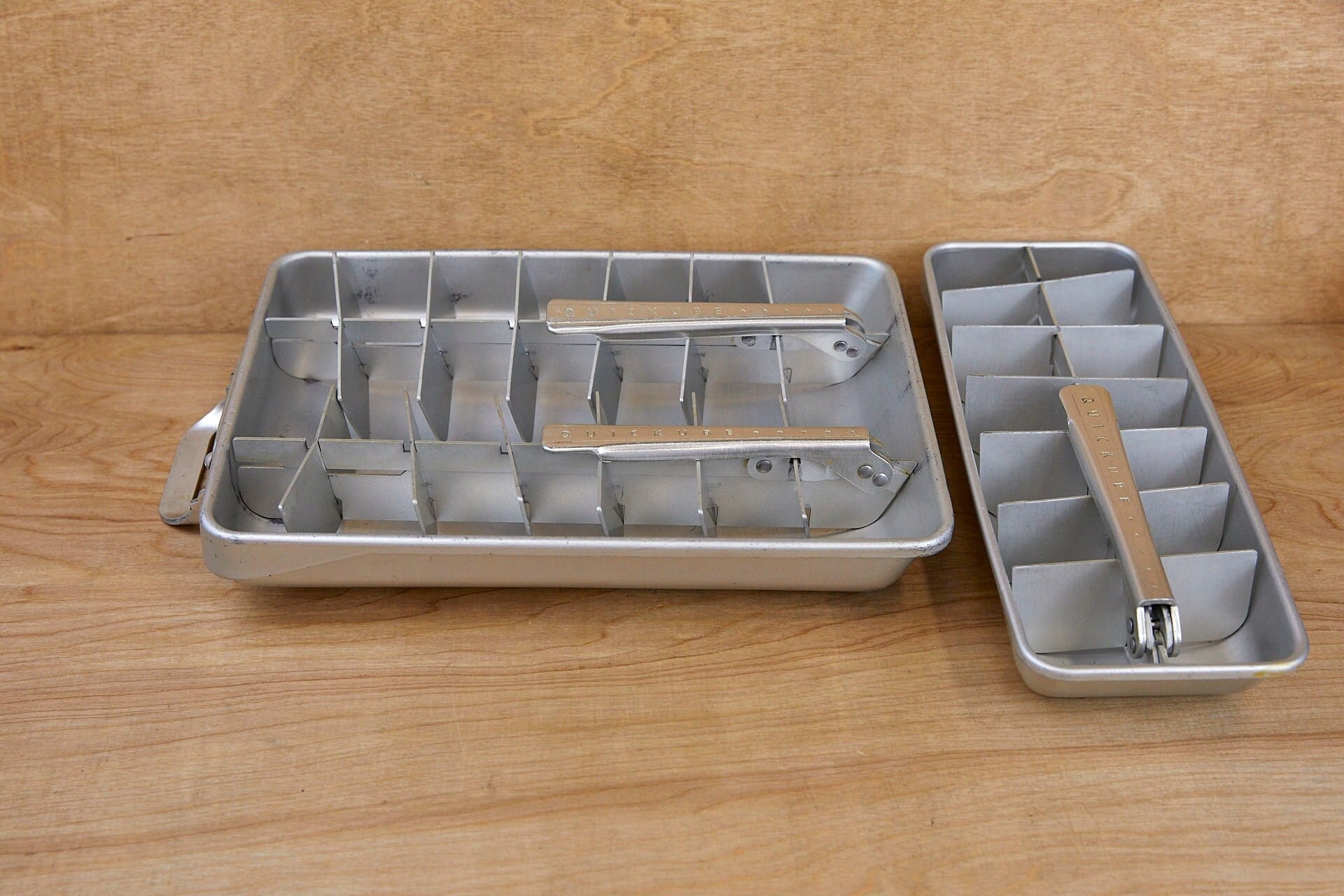 Vintage General Electric GE Mini Cube Aluminum Metal Ice Cube Tray w/ Handle