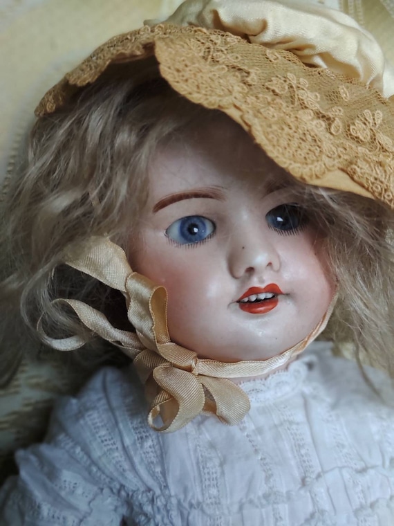 Antique SFBJ 60 French Doll // Fashion Bisque Doll With 