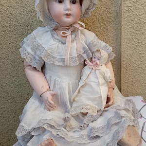 MYSTERY Antique French/ German  doll 25&quot;