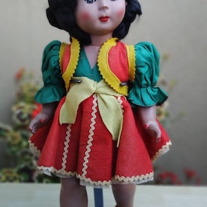 Vintage Doll Italian ( flirty eyes)