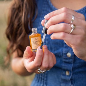 Organic Nail Growth + Cuticle Oil | Repair + Strengthen Nails | Thrive Blend