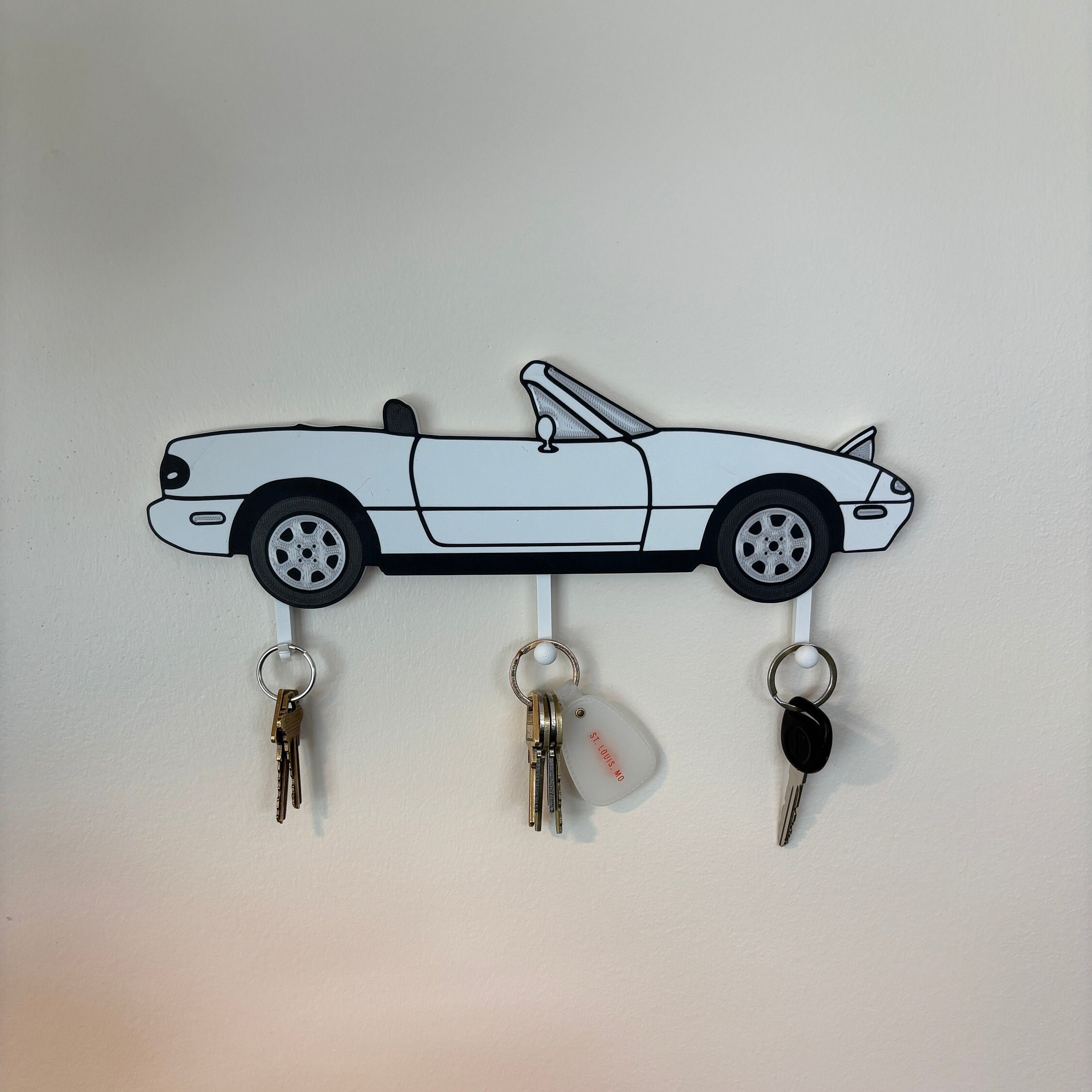 thumbnail image 2 of IL Motorsport Chrome MX-5 Model Keyring Fob – Mazda MX5 Mk1 NA 1989-1998 Gift Box 2 of 6