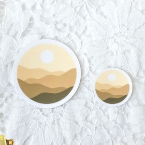 Mountains Die Cut Sticker (Neutrale Töne) | Berge, Laptop Sticker, Die Cut Sticker, wasserfeste Sticker, Wasserflasche Sticker, Aufkleber