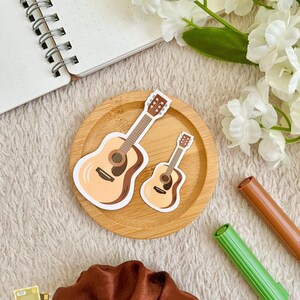 Gitaar gestanste sticker | waterdichte stickers, laptopstickers, bidonstickers, schattige sticker, kleine cadeaus, schattige accessoires