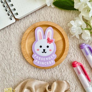 Adesivo de corte de princesa passageira | adesivo fofo, adesivo à prova d'água, adesivo para laptop, adesivo de corte, adesivo para telefone, adesivo engraçado